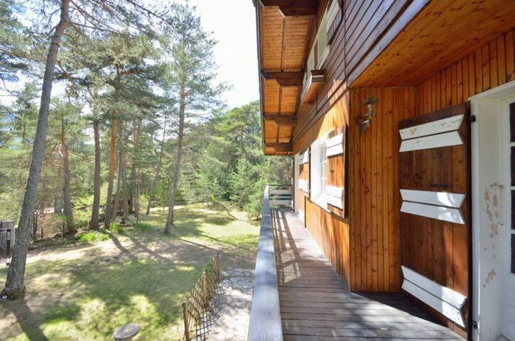 Large Riverside Chalet Near Gorges Du Verdon Ла-Бастид Экстерьер фото