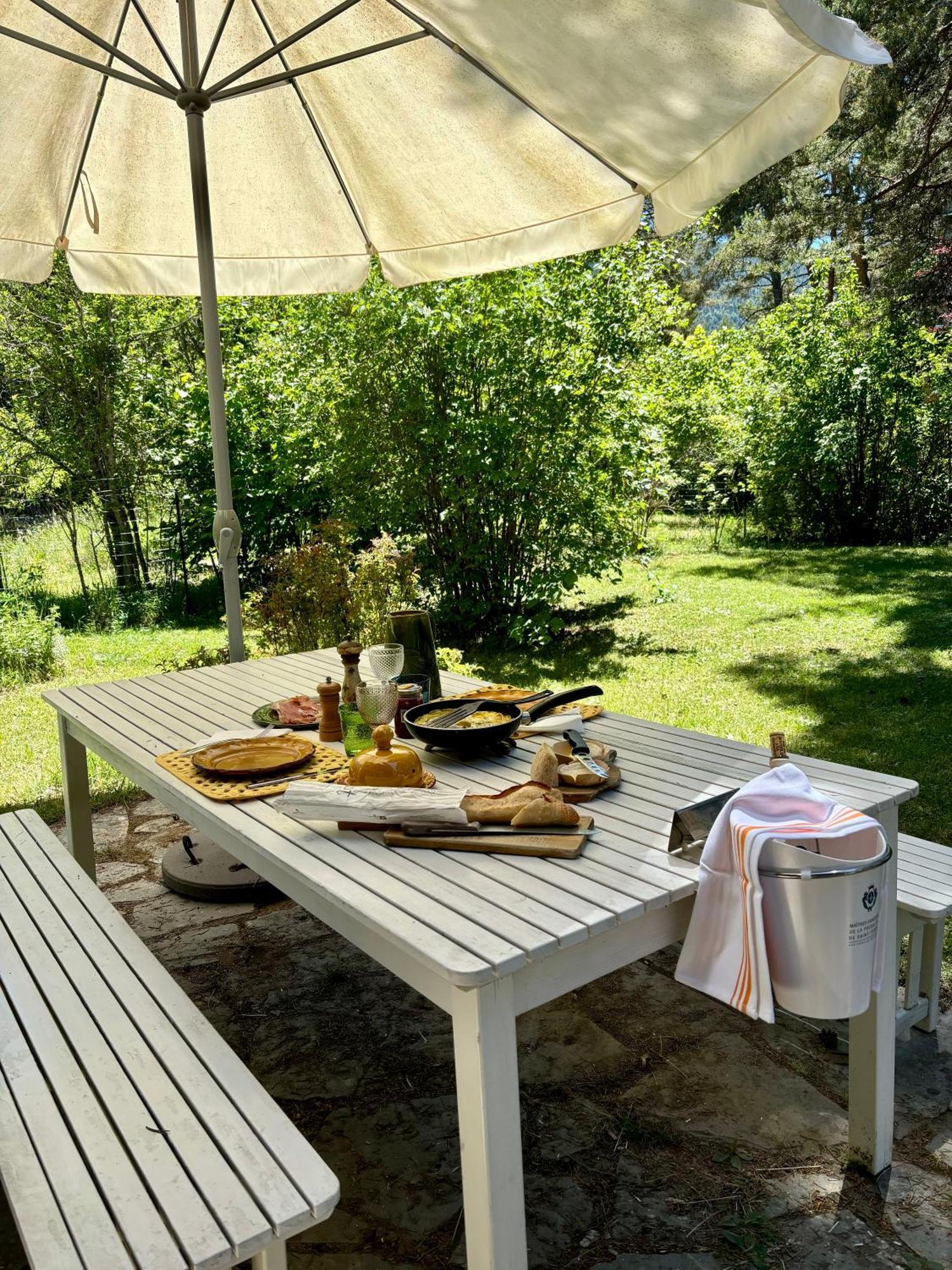Large Riverside Chalet Near Gorges Du Verdon Ла-Бастид Экстерьер фото